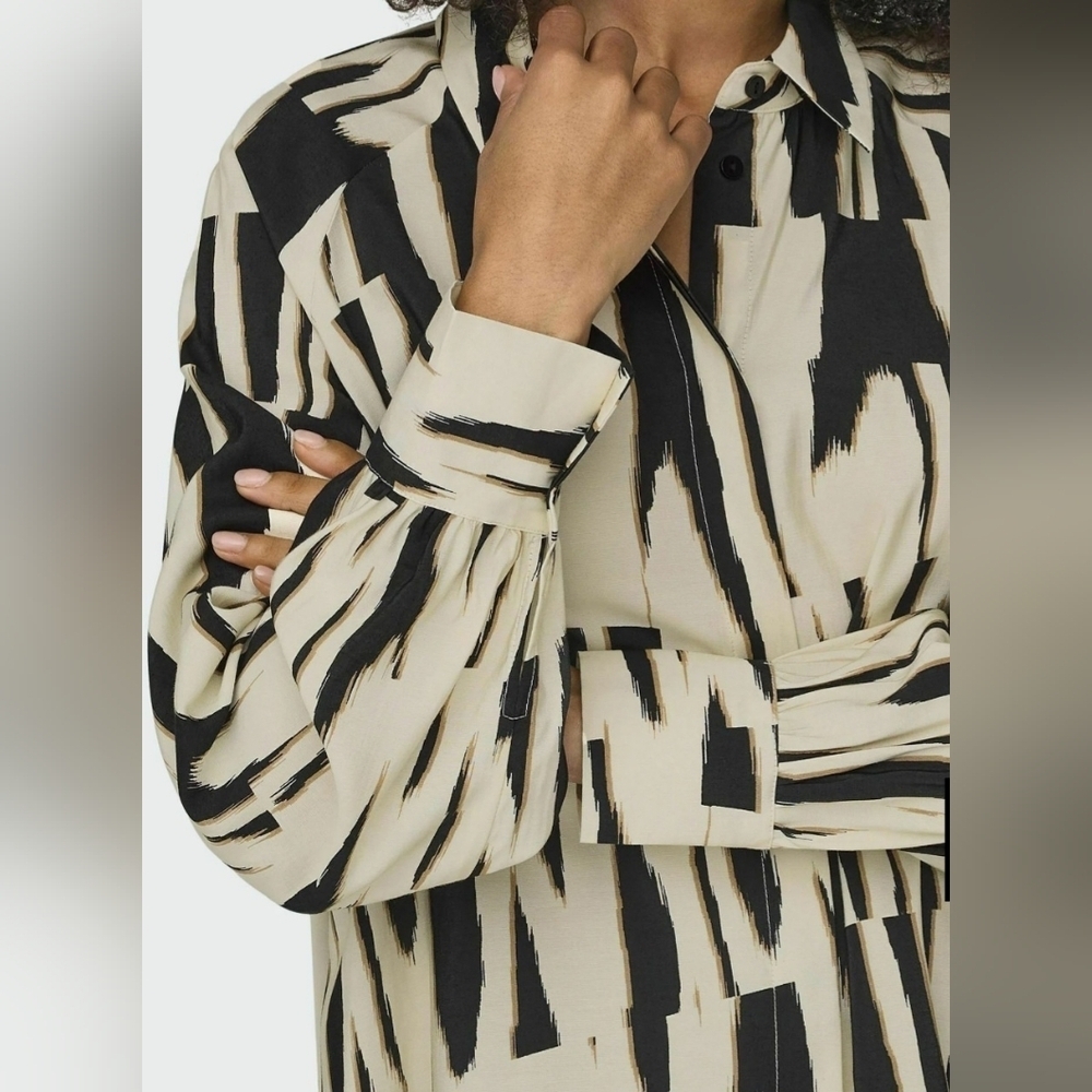 Patterned Black and Cream Dress - Picture 4 of 6